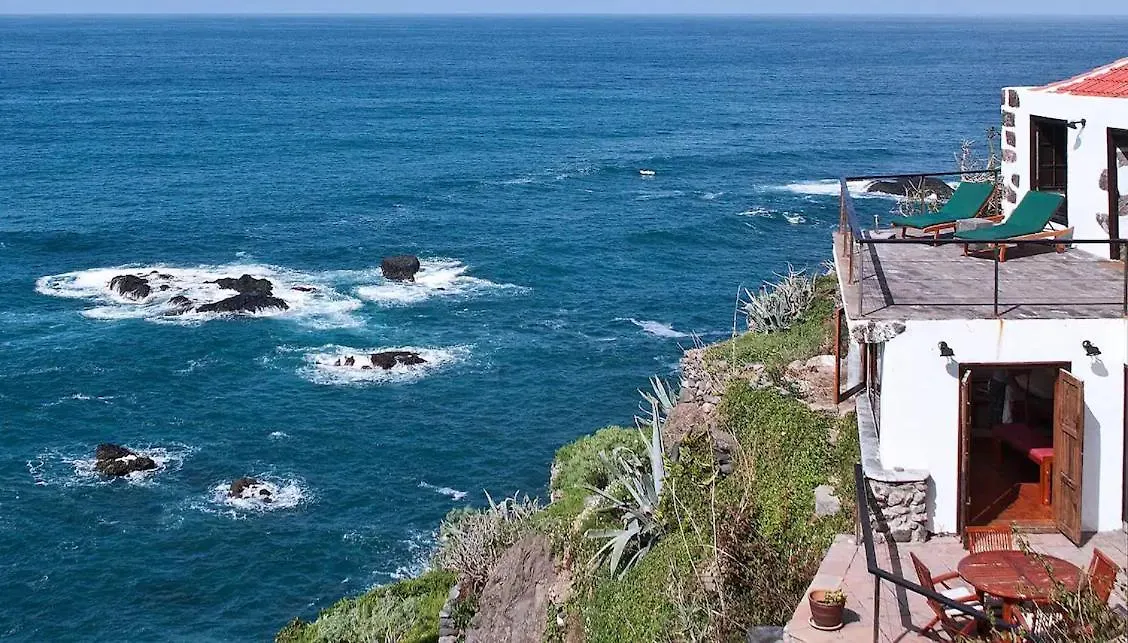 El Faro - Waterfront Cottage location